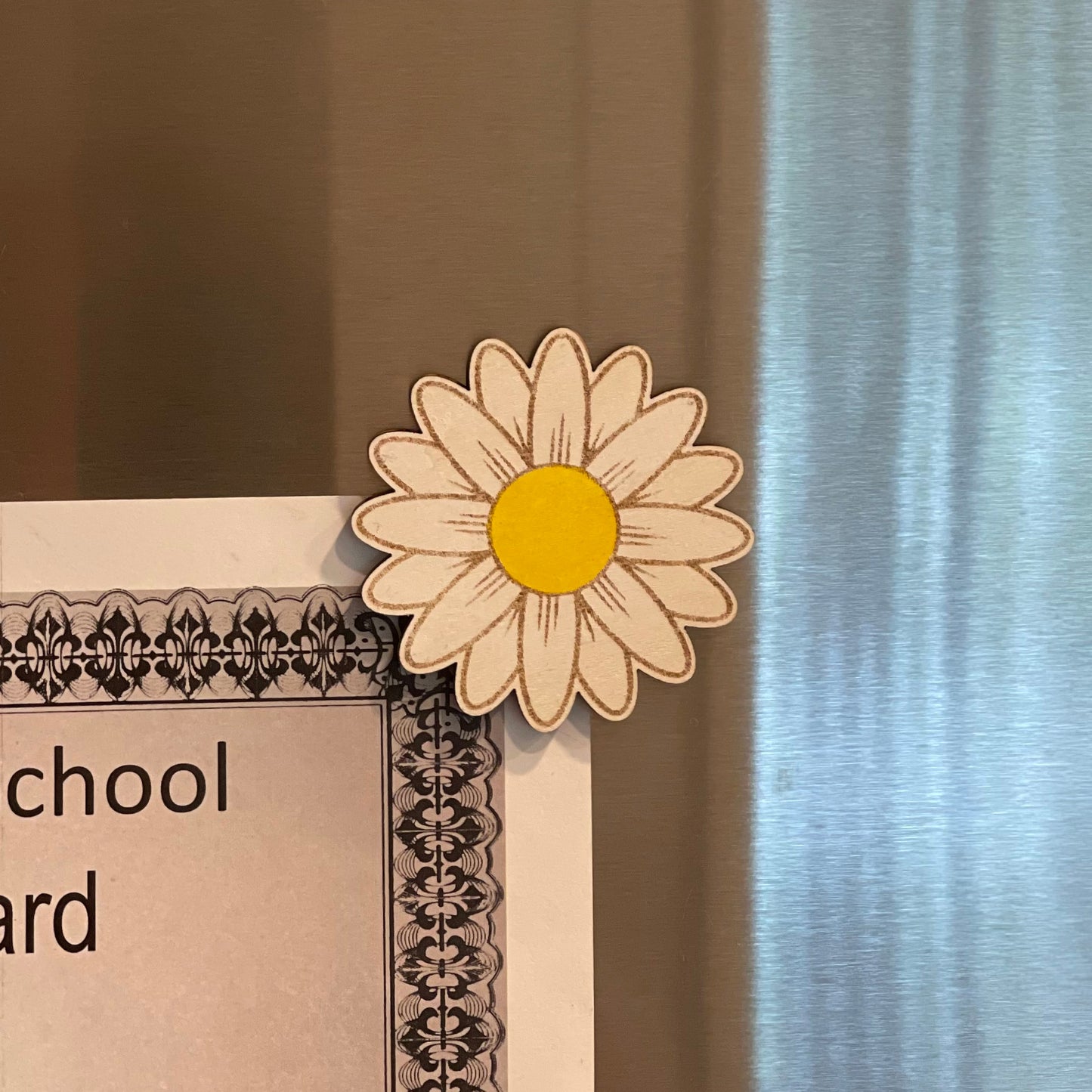 White Daisy Magnets (Set of 4)